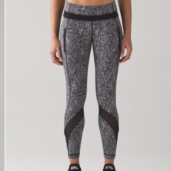 Lululemon Inspire Tight II Leggings
Power Luxtreme Suited Jacquard Black White - Picture 1 of 14